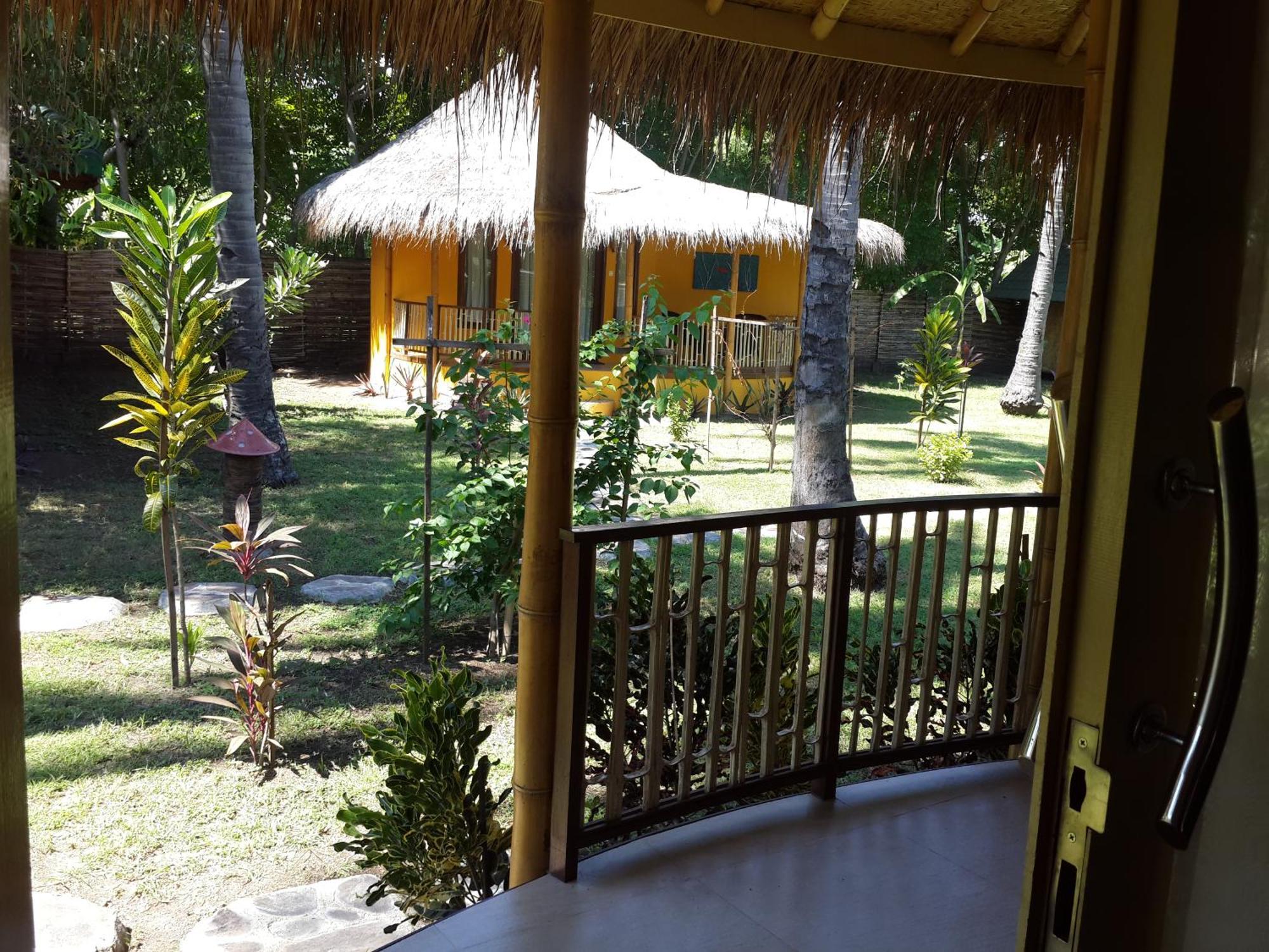 Oasi Bungalows Hotel Gili Air Exterior foto
