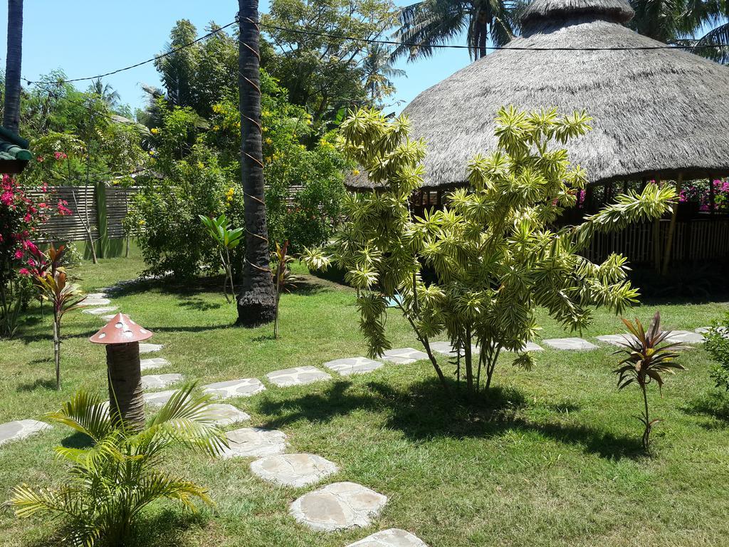Oasi Bungalows Hotel Gili Air Exterior foto