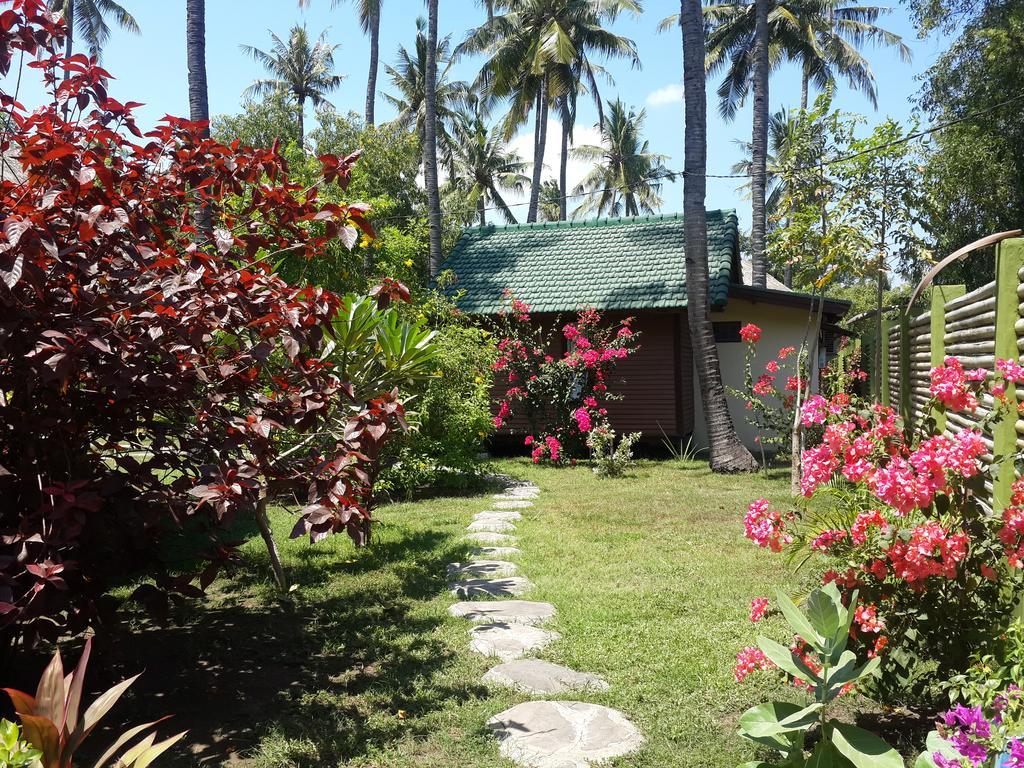 Oasi Bungalows Hotel Gili Air Exterior foto