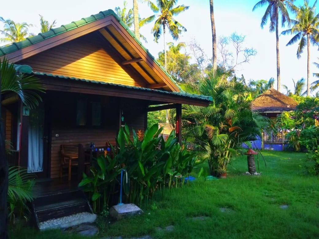 Oasi Bungalows Hotel Gili Air Exterior foto